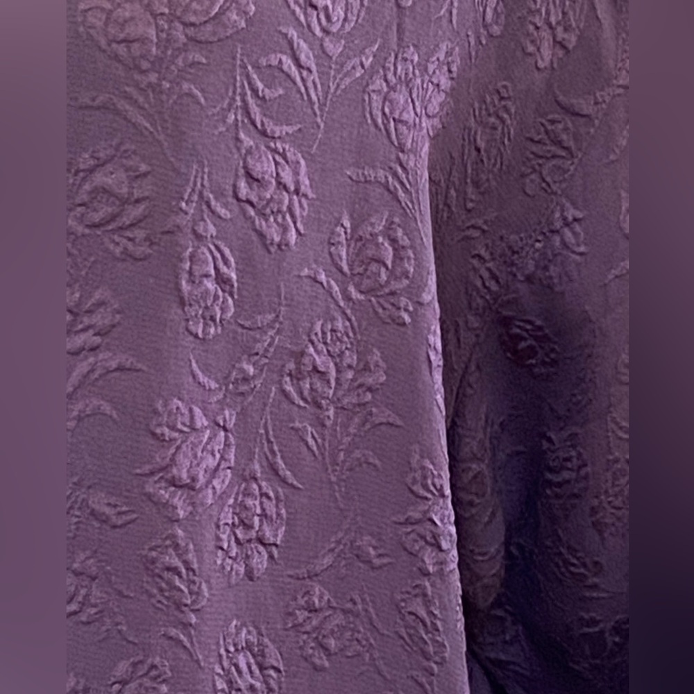 CHICO’S 100% Silk Deep Plum Long Sleeve Tunic 3-D flowing floral design Chicos 3 - Picture 3 of 11